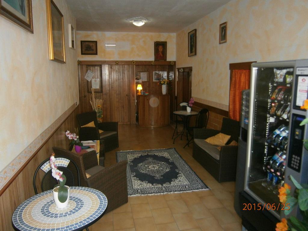 Albergo Il Cantuccio Bolano Exterior foto