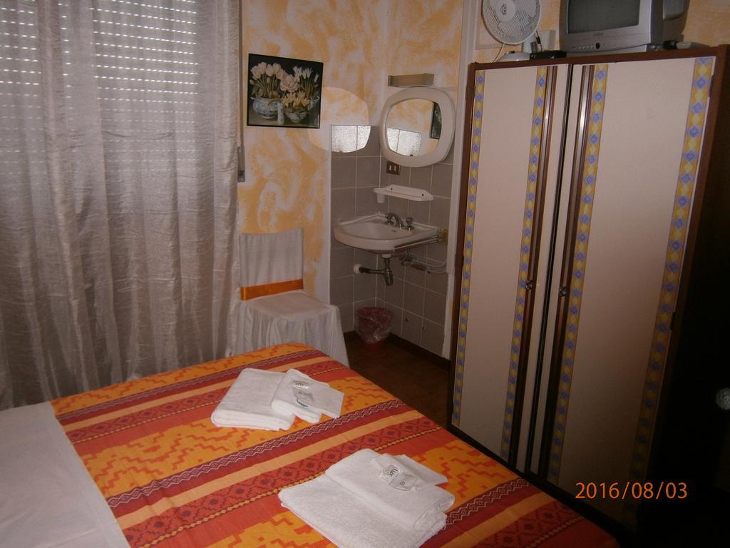 Albergo Il Cantuccio Bolano Exterior foto